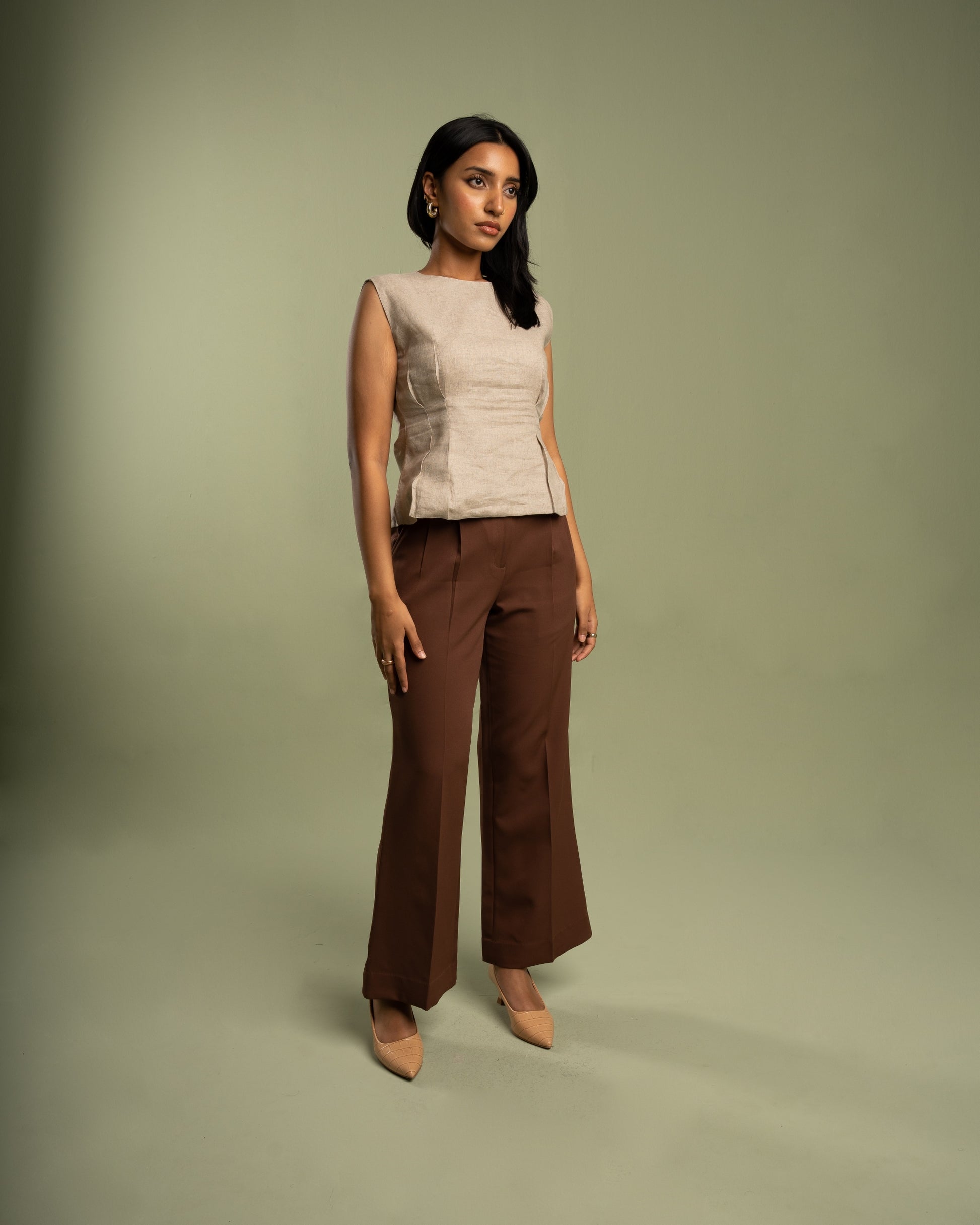 High-waisted Brown Flare cut Pants