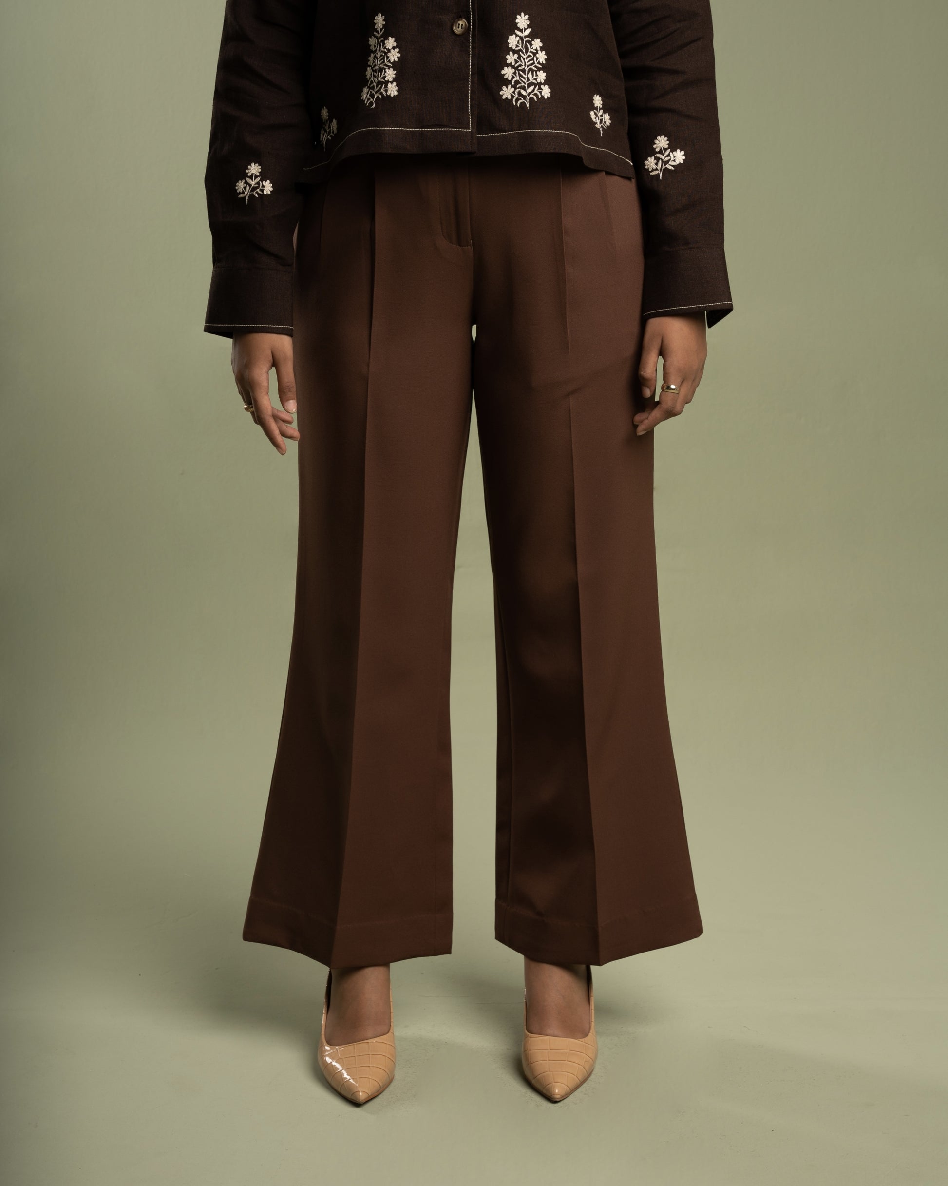 High-waisted Brown Flare cut Pants